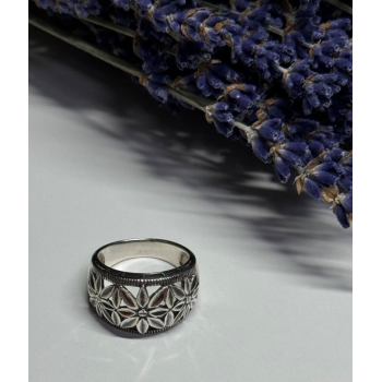 925 Sterling Silver Ring Size 7