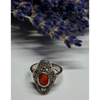 925 Sterling Silver Amber & Marcasite Ring Size 5