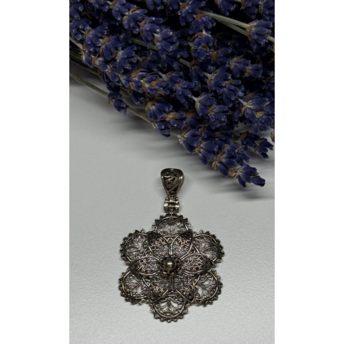 925 Sterling Silver Flower Pendant