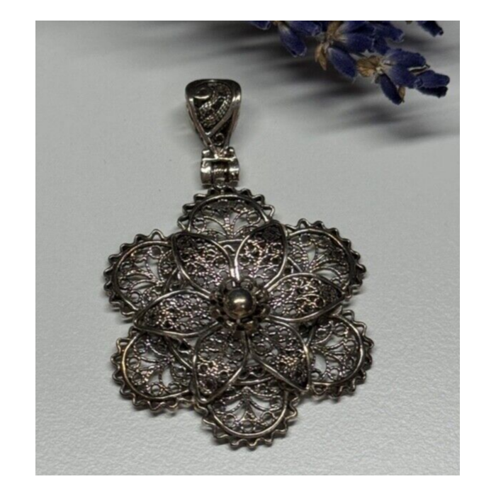 925 Sterling Silver Flower Pendant