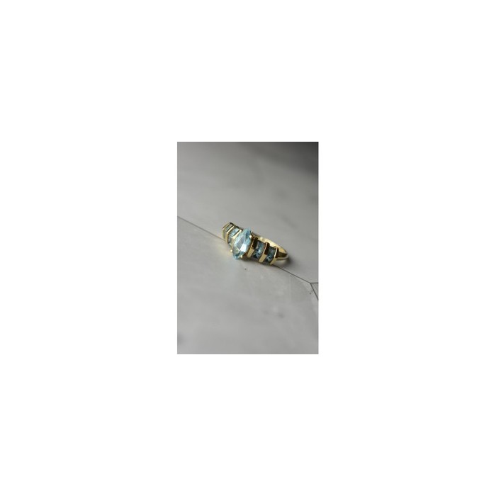 14K YELLOW GOLD TOPAZ RING SIZE 9