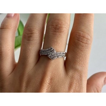 925 Sterling Silver White Topaz Ring Size 9