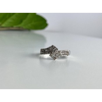 925 Sterling Silver White Topaz Ring Size 9