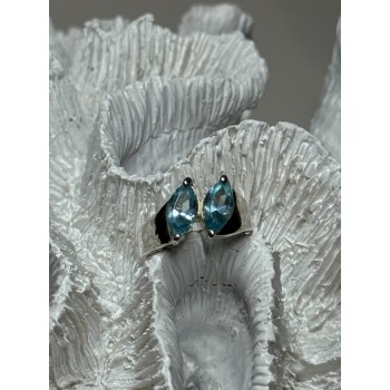 925 Sterling Silver Topaz Ring Size 6