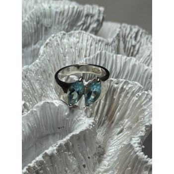 925 Sterling Silver Topaz Ring Size 6