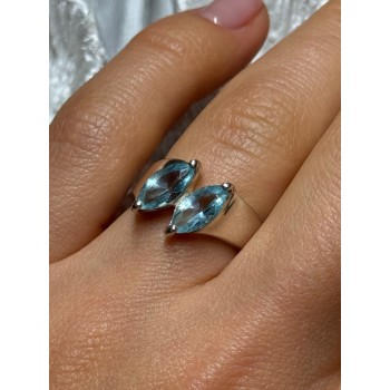 925 Sterling Silver Topaz Ring Size 6