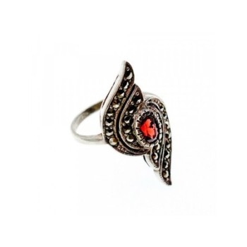 Vintage 925 Sterling Silver Garnet & Marcasites Ring Size 5.5
