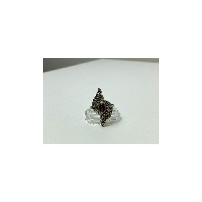 Vintage 925 Sterling Silver Garnet & Marcasites Ring Size 5.5