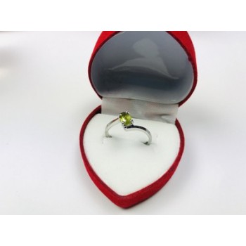 925 Sterling Silver Peridot Ring Size 6