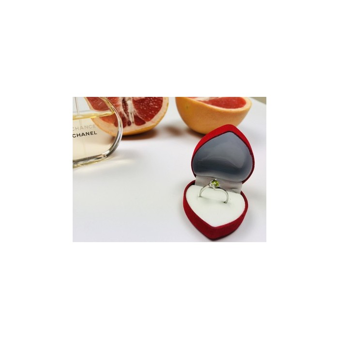 925 Sterling Silver Peridot Ring Size 6