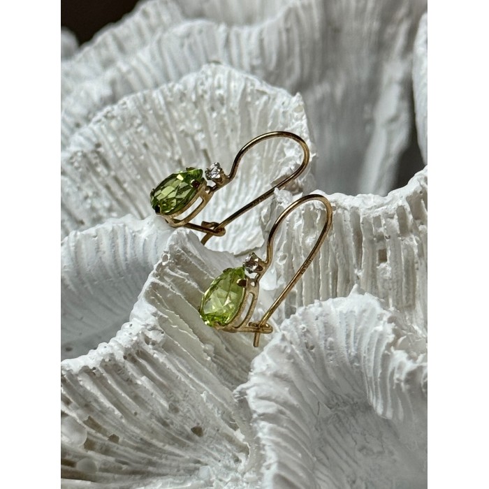 10K YELLOW GOLD PERIDOT & DIAMOND EARRINGS LENGHT 0.7 Inch