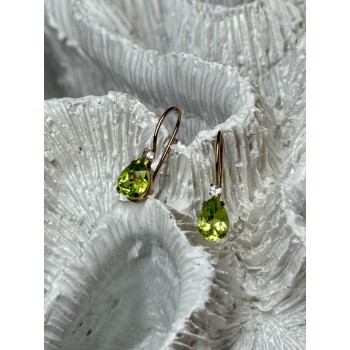 10K YELLOW GOLD PERIDOT & DIAMOND EARRINGS LENGHT 0.7 Inch