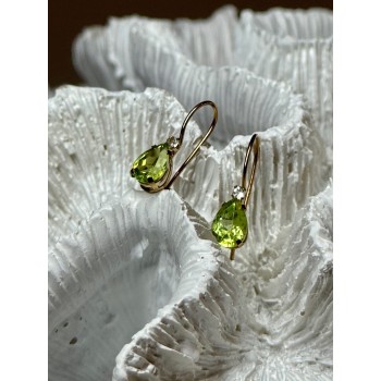 10K YELLOW GOLD PERIDOT & DIAMOND EARRINGS LENGHT 0.7 Inch