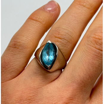 925 Sterling Silver Topaz Ring Size 5.5