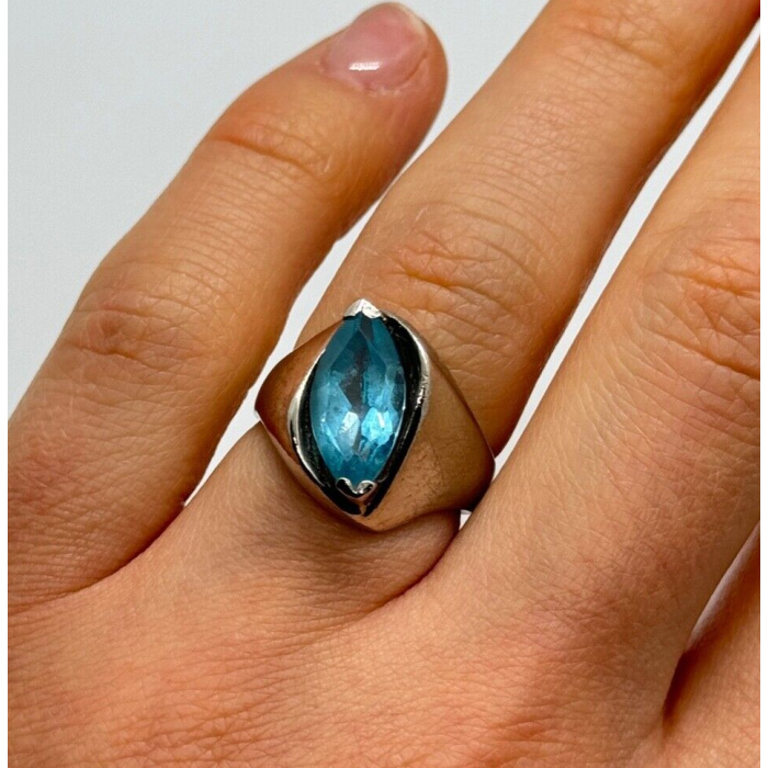 925 Sterling Silver Topaz Ring Size 5.5