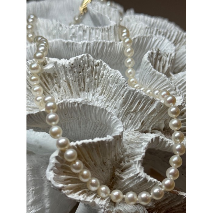 14K YELLOW GOLD CLAPS FRESH WATER PEARL NECKLACE 18 Inch