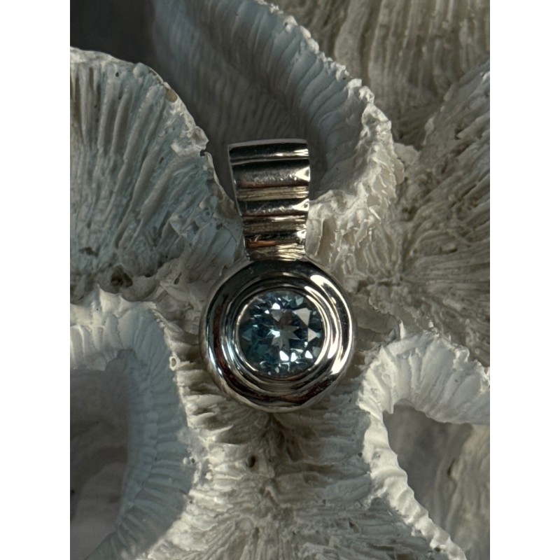 925 Sterling Silver Blue Topaz Pendant Length 1 Inch