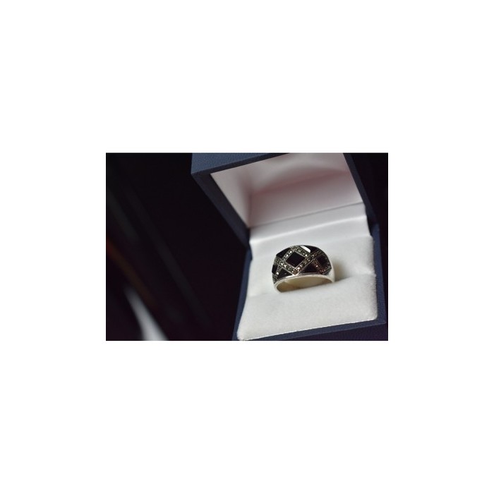 925 Sterling Silver Black Nephrite & Marcasites Ring Size 8