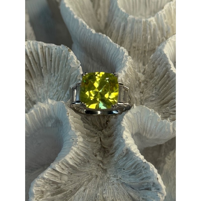 Shiny 925 Sterling Silver Cz Ring Size 7