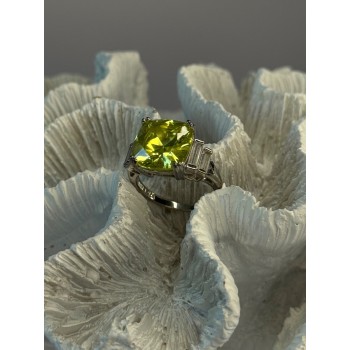 Shiny 925 Sterling Silver Cz Ring Size 7