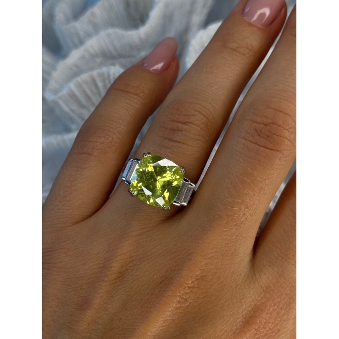 Shiny 925 Sterling Silver Cz Ring Size 7