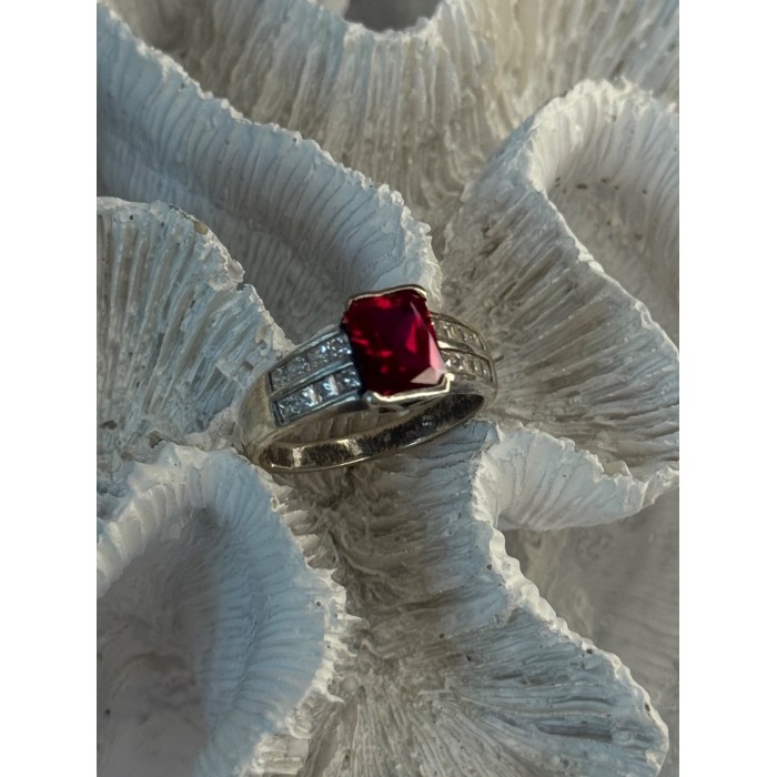 925 Sterling Silver Ruby & Beryl Ring Size 10