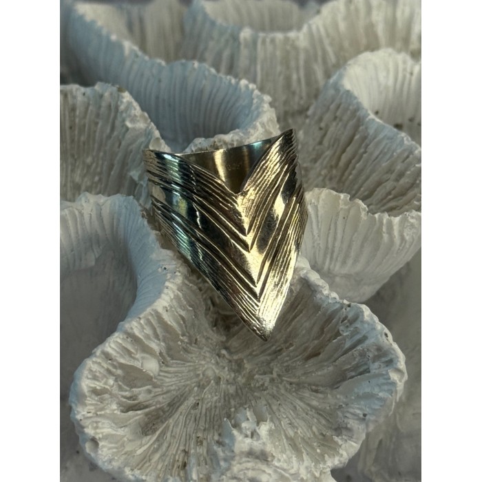 Unique Design 925 Sterling Silver Ring Size 8.5