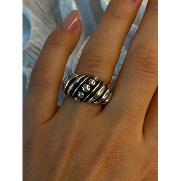 Unique Design 925 Sterling Silver Ring Size 7