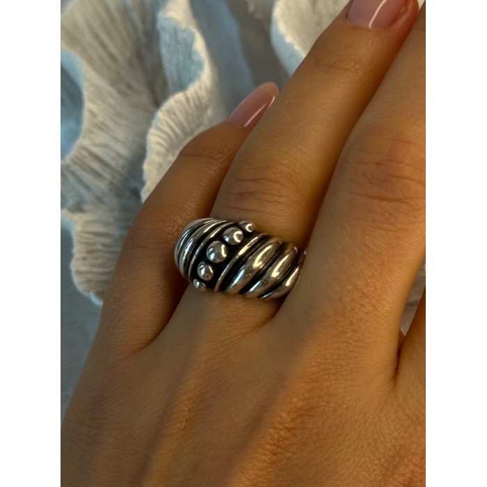Unique Design 925 Sterling Silver Ring Size 7