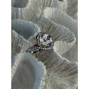 Shiny 925 Sterling Silver Cz Ring Size 8