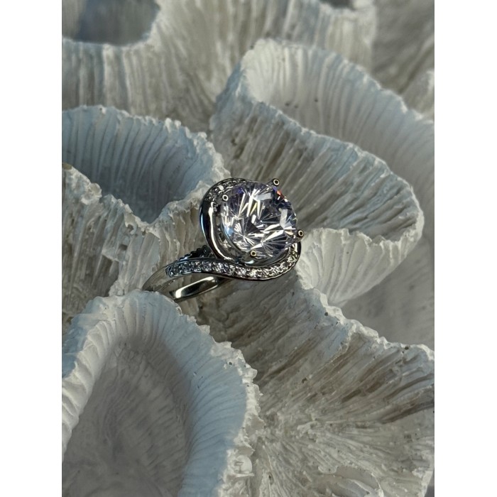 Shiny 925 Sterling Silver Cz Ring Size 8