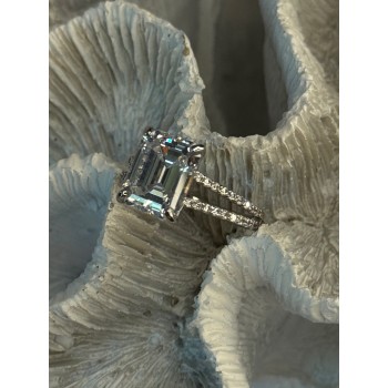 Beautiful 925 Sterling Silver Cz Ring Size 7