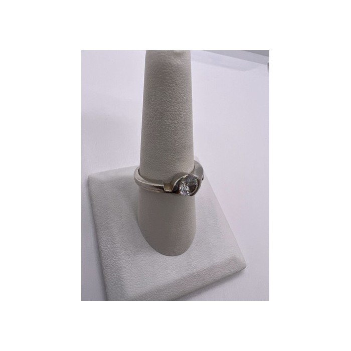 925 Sterling Silver CZ Ring Size 8.5