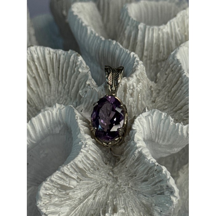 Elegant 925 Sterling Silver Amethyst Pendant Length 1 Inch