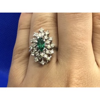 Beautifull Ring With Green & White CZ Size 6.5