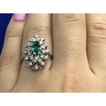Beautifull Ring With Green & White CZ Size 6.5