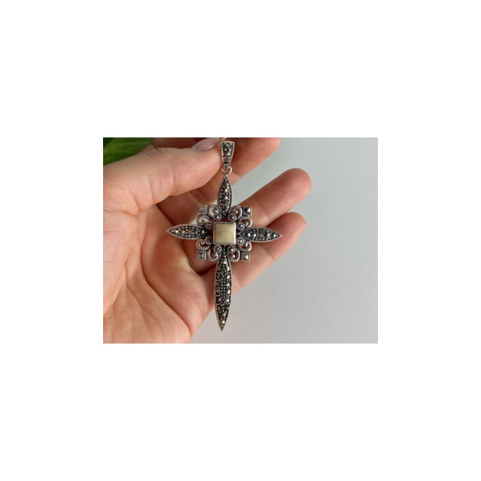 925 STERLING SILVER AGATE & MARCASITE CROSS PENDANT
