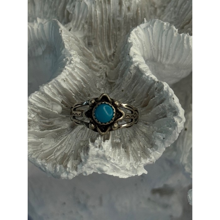 925 Sterling Silver Turquoise Ring Size 5.5