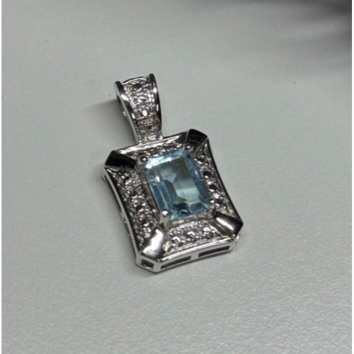 925 Sterling Silver Topaz Pendant