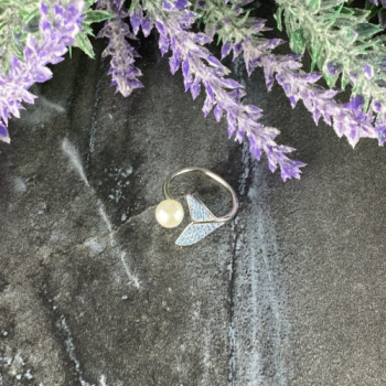 925 Sterling Silver Pearl & Aquamarines Ring Size 6.5 (adjustable)