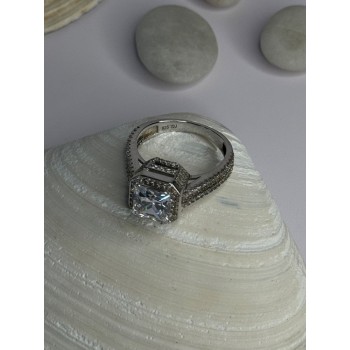 Shiny 925 Sterling Silver Cz Ring Size 10