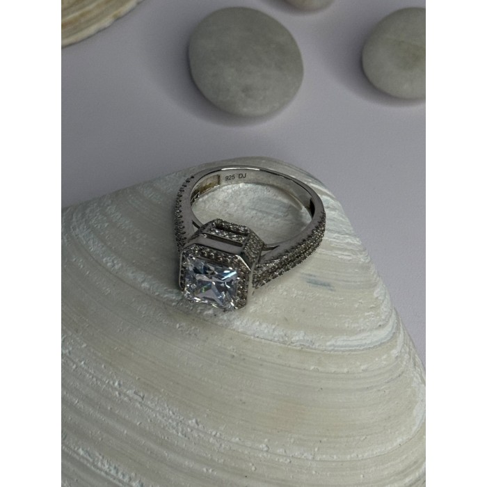 Shiny 925 Sterling Silver Cz Ring Size 10