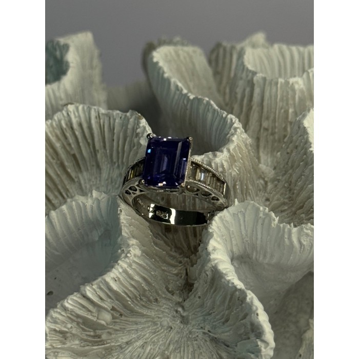 925 Sterling Silver CZ Ring Size 6