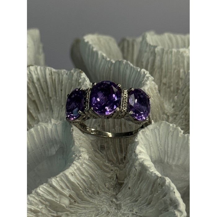 925 Sterling Silver Shiny Amethyst Ring Size 7