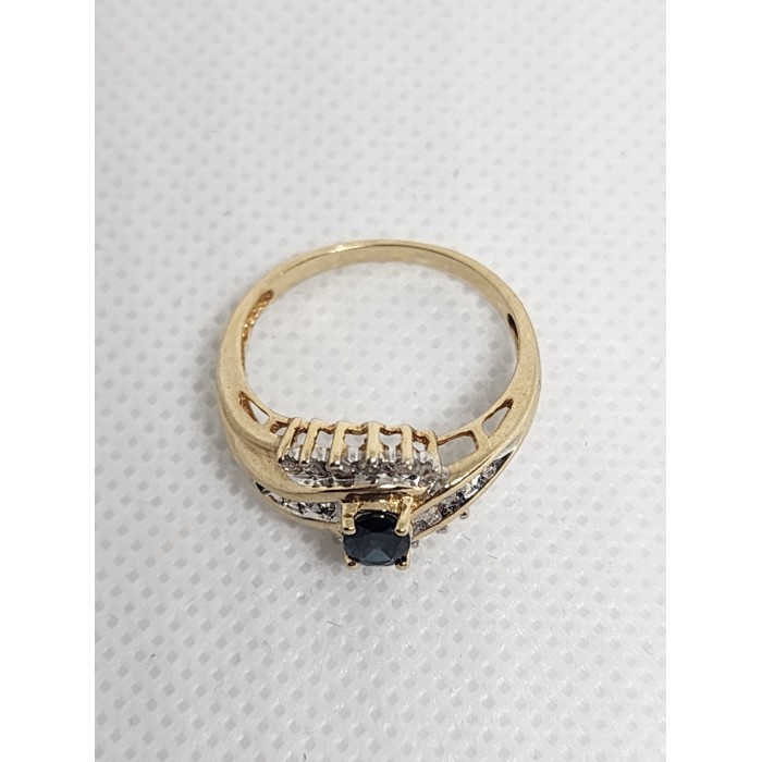 10K YELLOW GOLD  BLUE & WHITE SAPPHIRE RING SIZE 6
