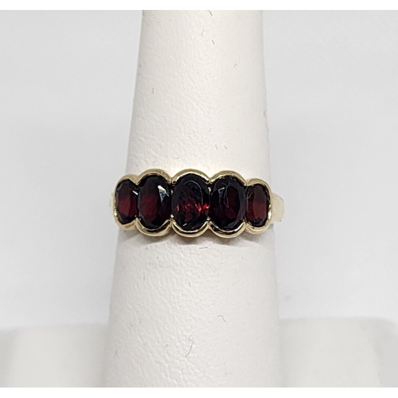 10K 417 YELLOW GOLD & GARNET RING MW SIZE 6