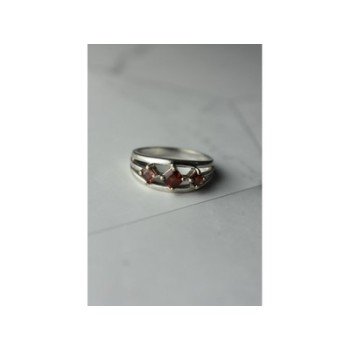 925 Sterling Silver Garnet Ring Size 6.5
