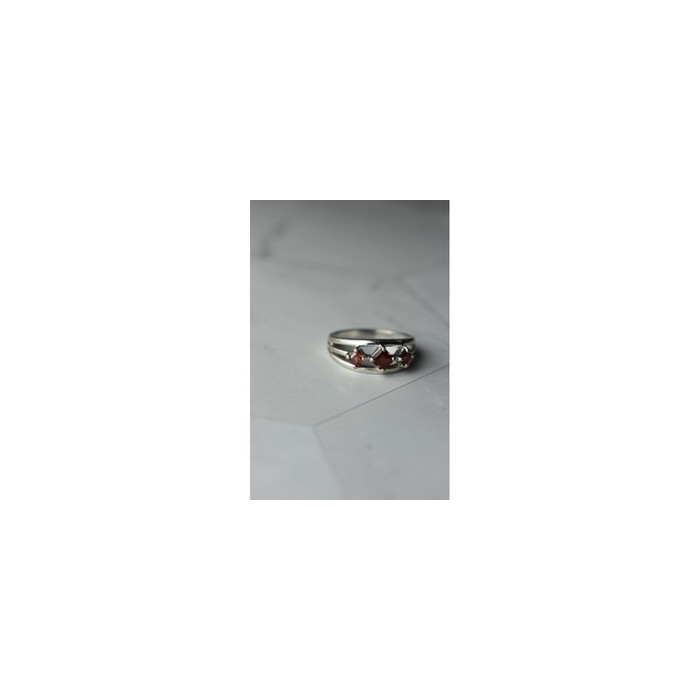 925 Sterling Silver Garnet Ring Size 6.5