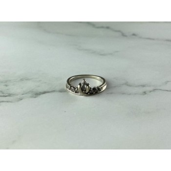 925 Sterling Silver White CZ Ring Size 5.5