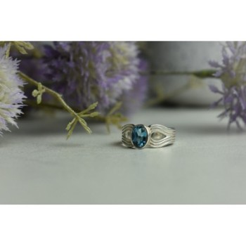 925 Sterling Silver Blue Spinel Ring Size 7